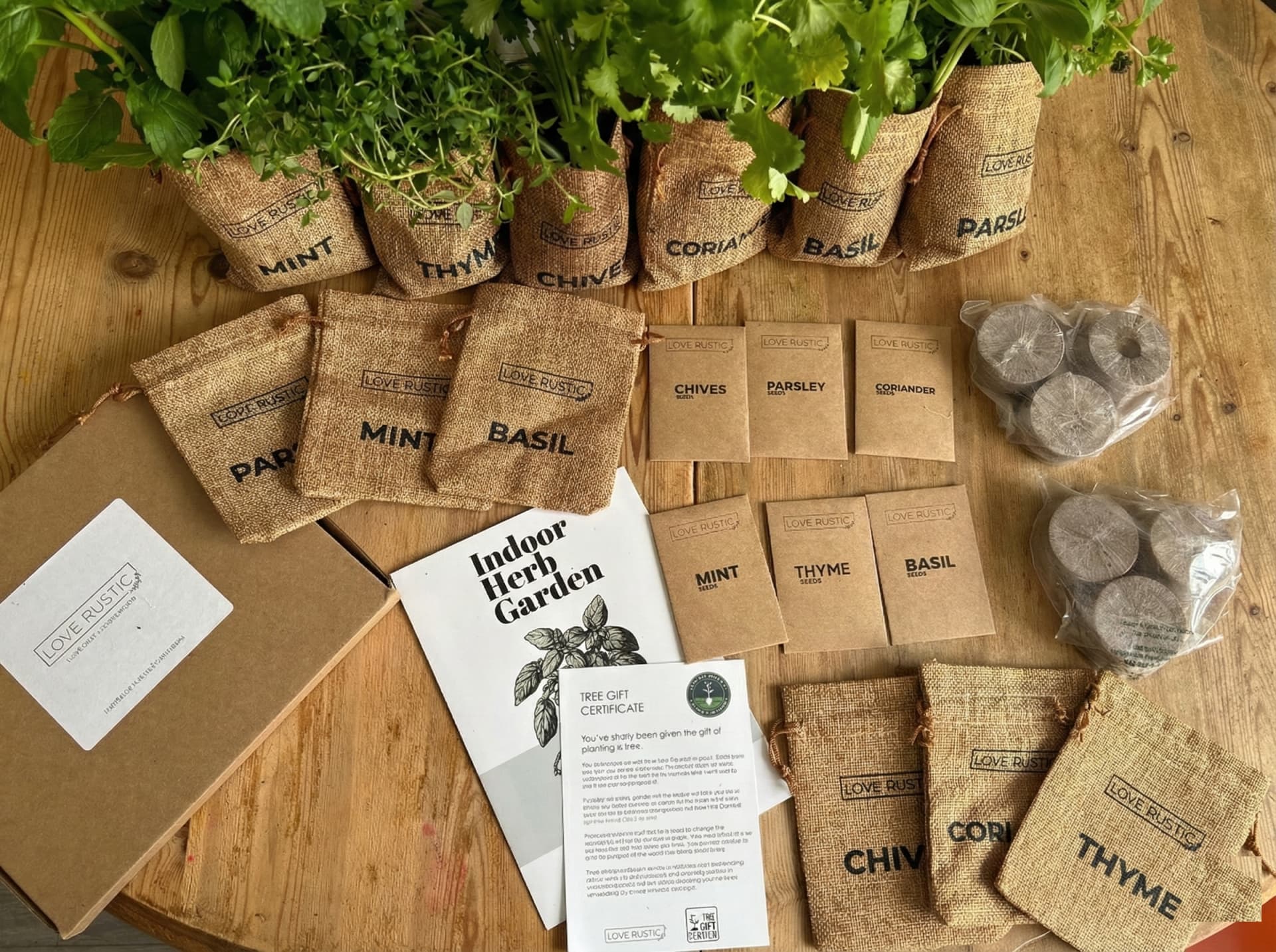 Eco-Friendly Gift Sets for Her / Him 2026